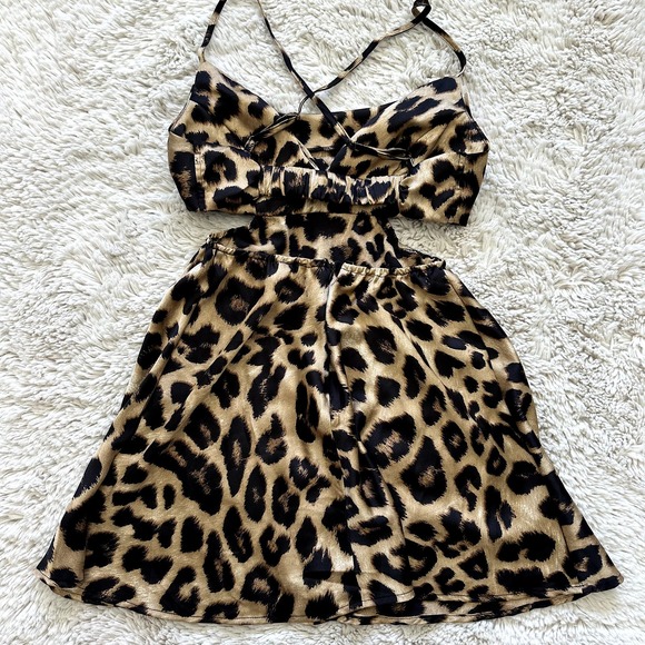 *NWOT* Baby Doll Padded Cheetah Print Cut Out Dress W/ Adjustable Straps Sz Sml - Picture 5 of 6